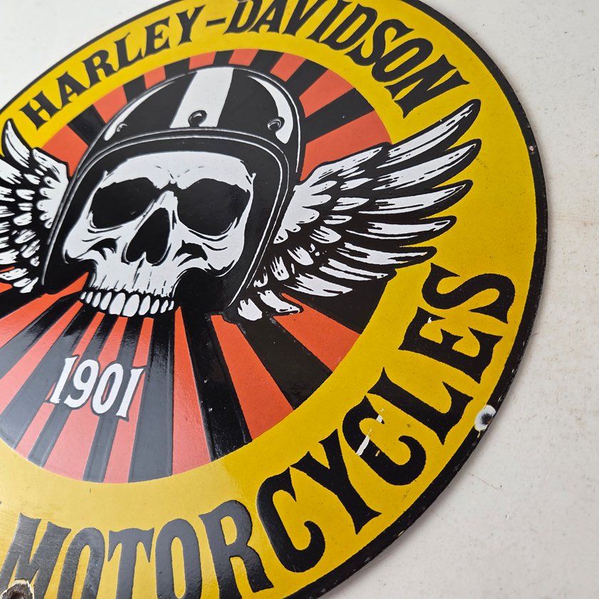 Vintage Harley-Davidson Legendary Porcelain Sign - Skull Wings Helmet Sign - Image 12
