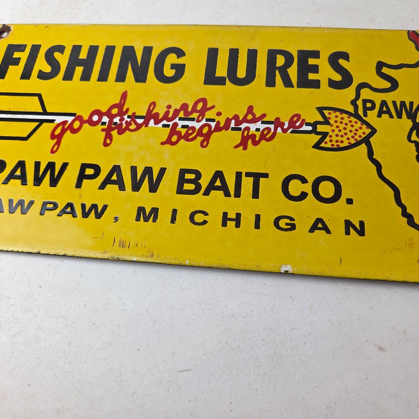 Vintage Fishing Lures Sign - Paw Paw Bait Co Gas Pump Porcelain Sign - Image 3