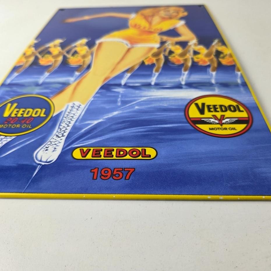 Vintage Veedol Motor Oil Sign - Roller Skating Service Gas Pump Porcelain Sign - Image 10