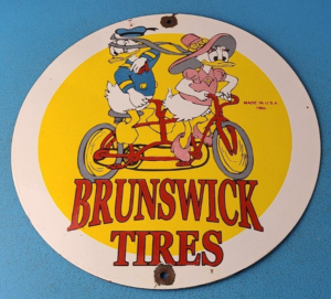 VINTAGE BRUNSWICK TIRES PORCELAIN DONALD DUCK GAS SERVICE STATION PUMP SIGN 305903954890