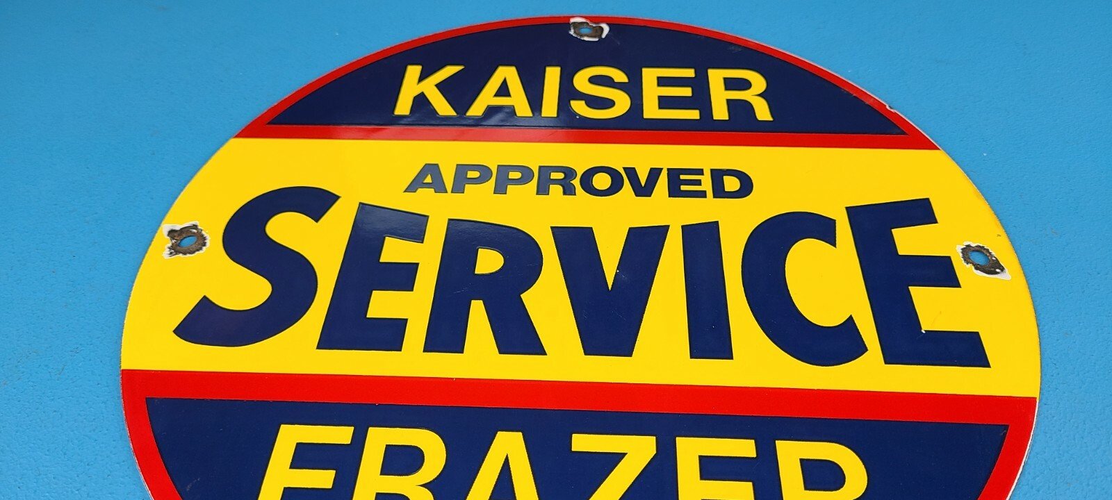 VINTAGE KAISER FRAZER PORCELAIN AMERICAN GAS AUTOMOBILE SERVICE DEALER SIGN - Image 4