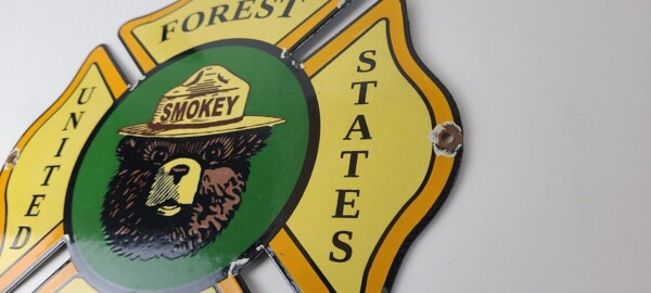 Vintage Forest Service Sign - Smokey the Bear Porcelain Gas Station Pump Sign - Image 9