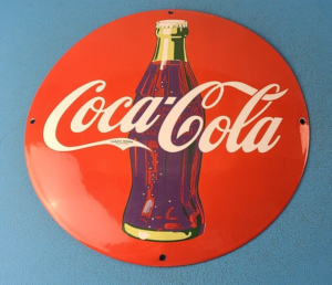 VINTAGE COCA COLA PORCELAIN GAS SERVICE COKE PUMP CONVEX BUTTON SIGN 305872750681