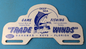 VINTAGE TRADE WINDS PORCELAIN FLORIDA GAS LICENSE PLATE TOPPER AUTO SIGN 305876499921