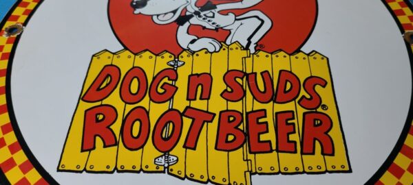 VINTAGE DOG N SUDS PORCELAIN SODA BEVERAGE ROOT BEER MUG GAS PUMP PLATE SIGN 305762958482 3