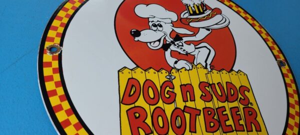 VINTAGE DOG N SUDS PORCELAIN SODA BEVERAGE ROOT BEER MUG GAS PUMP PLATE SIGN 305762958482 5