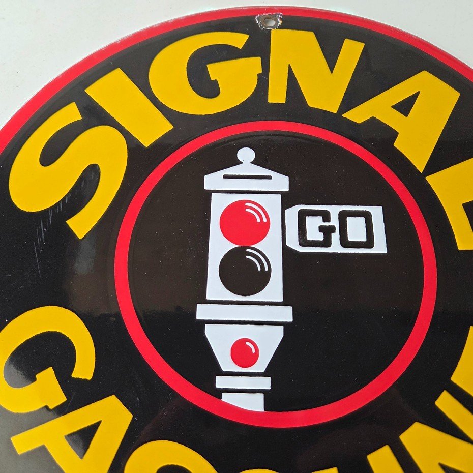 Vintage Signal Gasoline Sign - Gas Motor Oil Pump Plate Porcelain Sign - Image 3