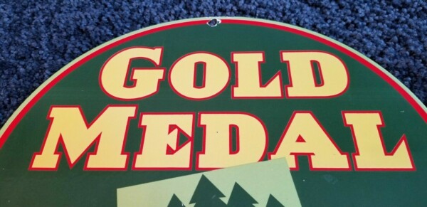 VINTAGE GOLD MEDAL OILS PORCELAIN GASOLINE SERVICE STATION PUMP PLATE SIGN - Image 3