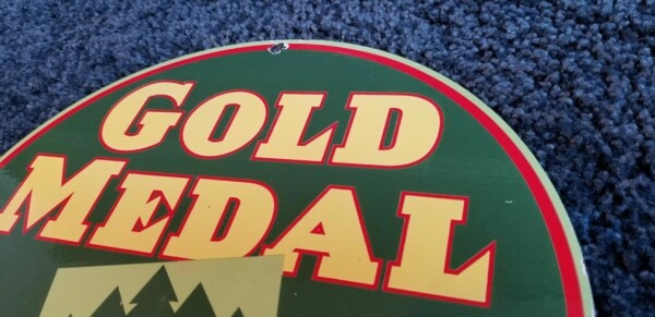 VINTAGE GOLD MEDAL OILS PORCELAIN GASOLINE SERVICE STATION PUMP PLATE SIGN - Image 9