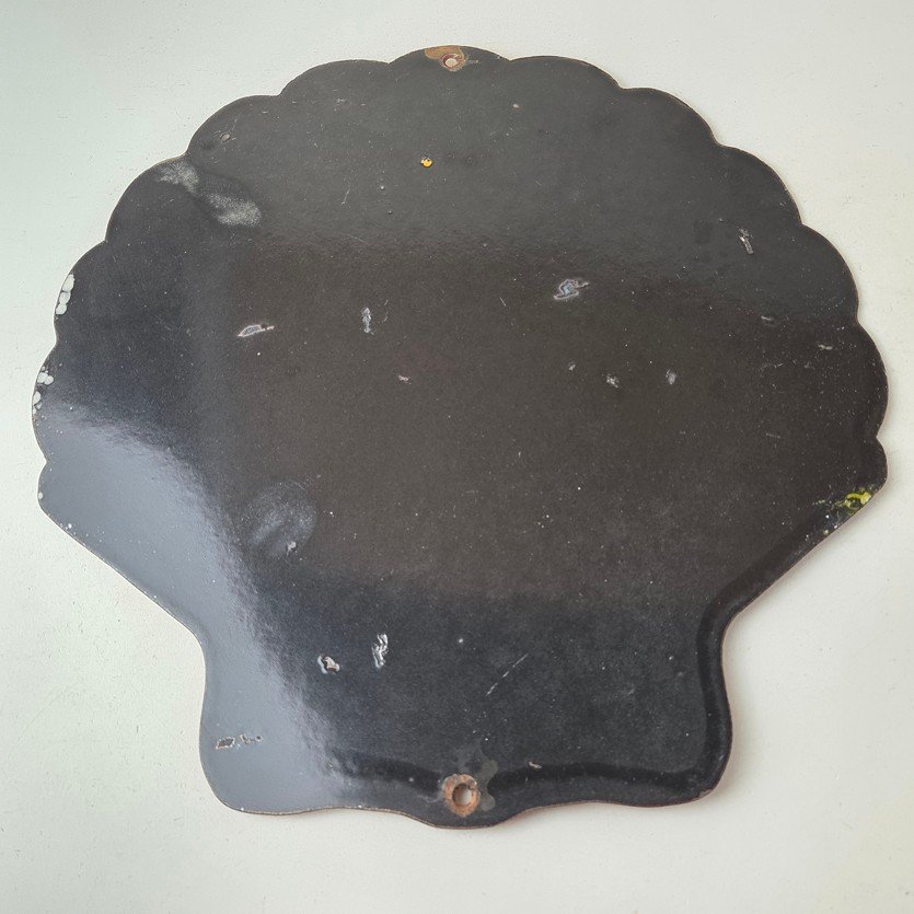 Vintage Shell Gasoline Porcelain Sign - Classic Clam Shape Shell Logo Sign - Image 7