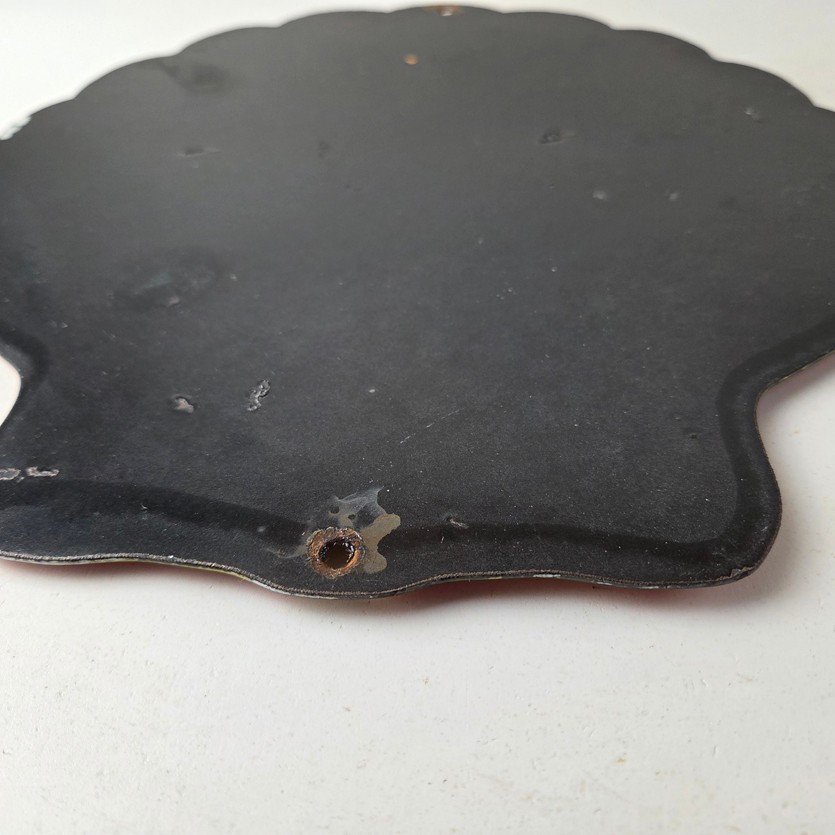 Vintage Shell Gasoline Porcelain Sign - Classic Clam Shape Shell Logo Sign - Image 9