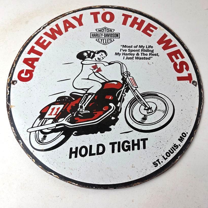Vintage Harley Davidson Motorcycles Sign - Gas Pump Gateway West Porcelain Sign - Image 15