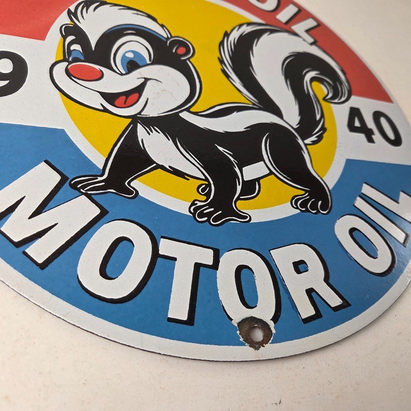 Vintage Skunk Motor Oil Sign - Service Station Gas Pump Plate Porcelain Sign - Image 11