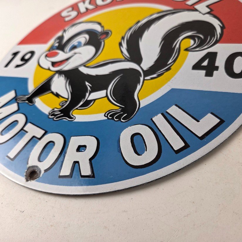 Vintage Skunk Motor Oil Sign - Service Station Gas Pump Plate Porcelain Sign - Image 14