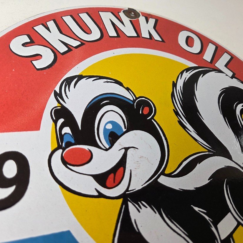 Vintage Skunk Motor Oil Sign - Service Station Gas Pump Plate Porcelain Sign - Image 5