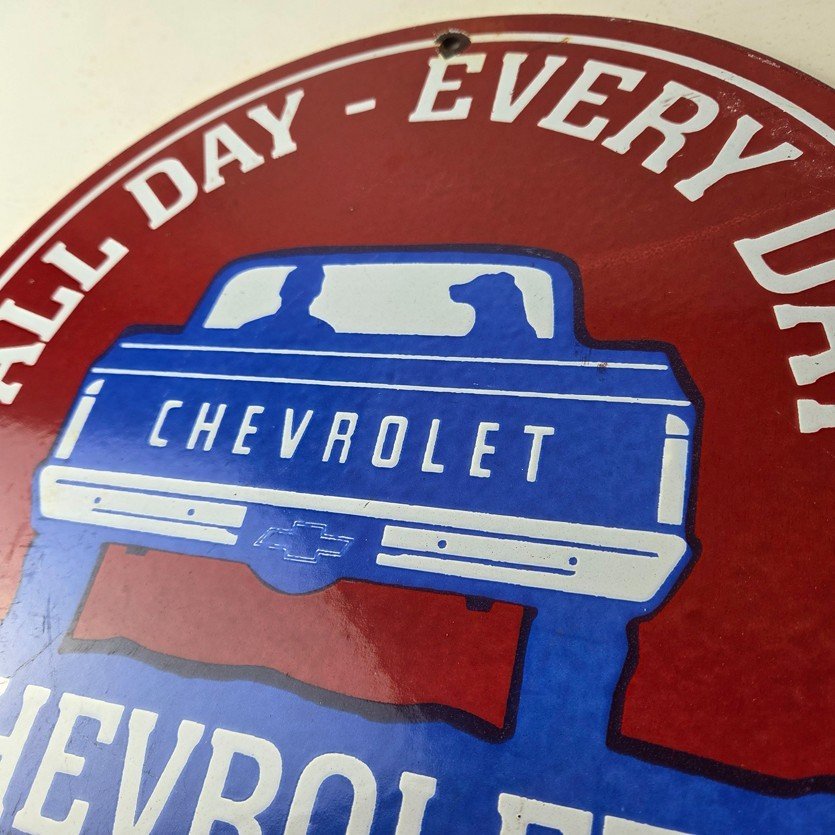 Vintage Chevrolet Porcelain Sign - Service Gas Pump Chevy All Day Man / Dog Sign - Image 12