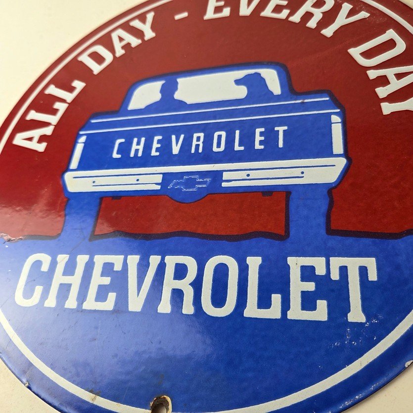 Vintage Chevrolet Porcelain Sign - Service Gas Pump Chevy All Day Man / Dog Sign - Image 4
