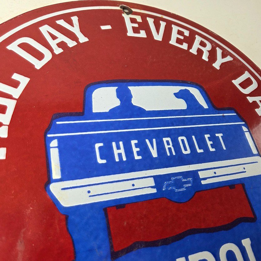 Vintage Chevrolet Porcelain Sign - Service Gas Pump Chevy All Day Man / Dog Sign - Image 5