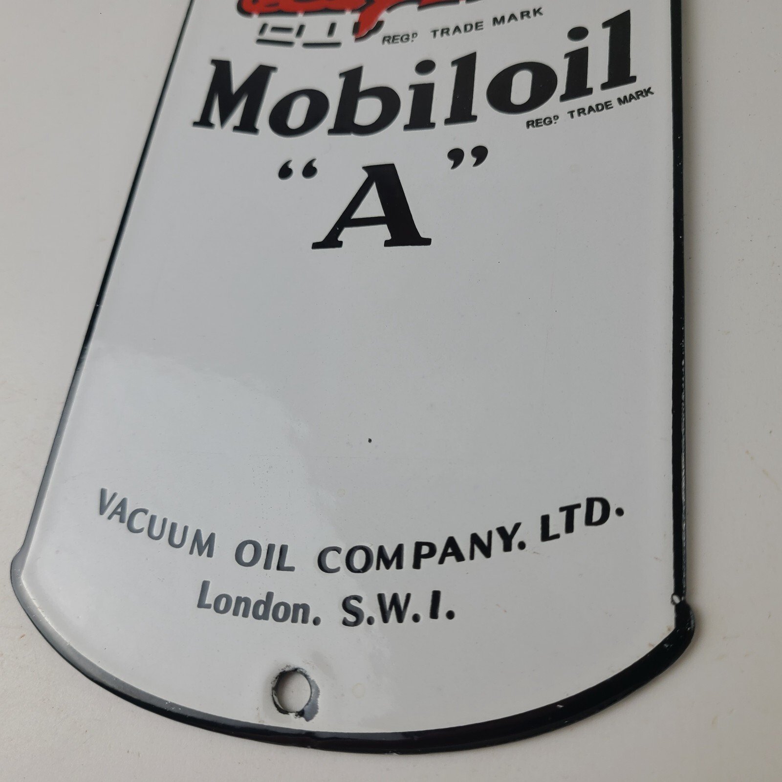 Vintage Mobil Porcelain Sign - Motor Oil Can Porcelain Gargoyle Sign - Image 10
