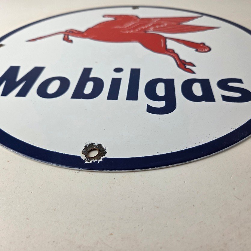 Vintage Mobil Sign - Pegasus Mobilgas Gas Motor Oil Pump Service Porcelain Sign - Image 10