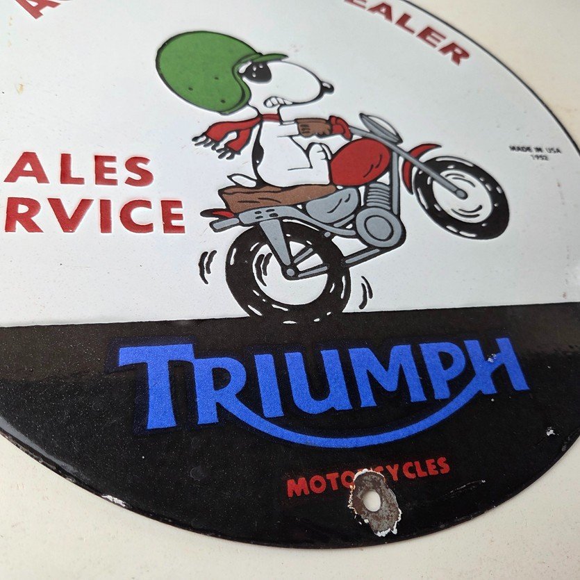 Vintage Triumph Sign - Porcelain Automobiles Snoopy Mechanic Gas Oil Pump Sign - Image 11