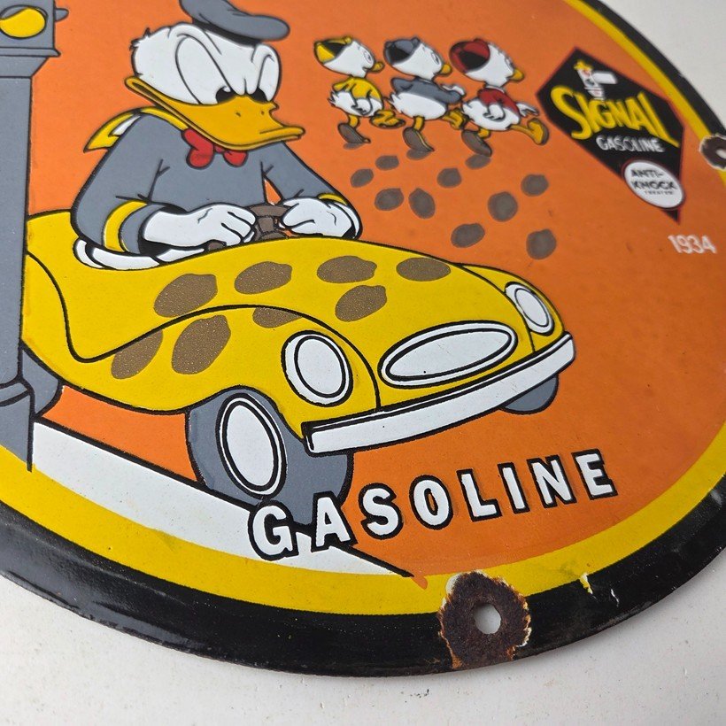 Vintage Signal Gasoline Porcelain Sign - Traffic Light Disney Ducks Sign - Image 11