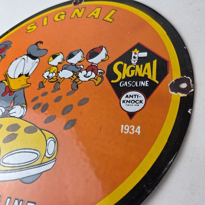 Vintage Signal Gasoline Porcelain Sign - Traffic Light Disney Ducks Sign - Image 13