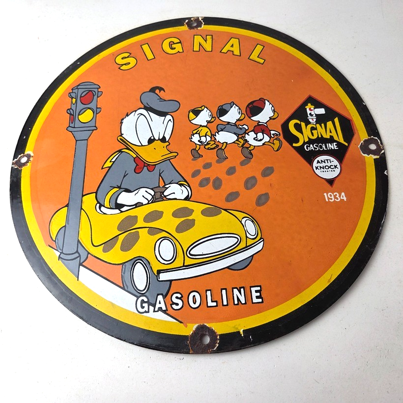 Vintage Signal Gasoline Porcelain Sign - Traffic Light Disney Ducks Sign - Image 15