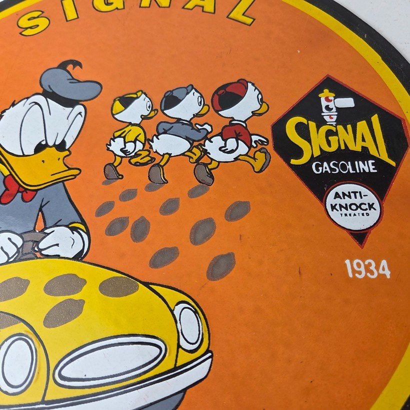 Vintage Signal Gasoline Porcelain Sign - Traffic Light Disney Ducks Sign - Image 4